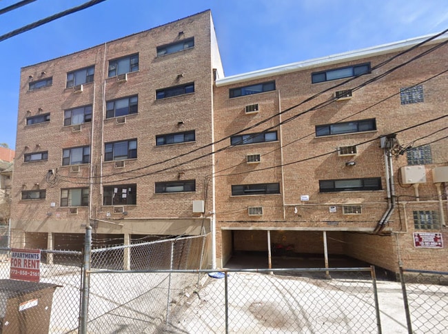 6002 N Kenmore Ave, Unit 302
