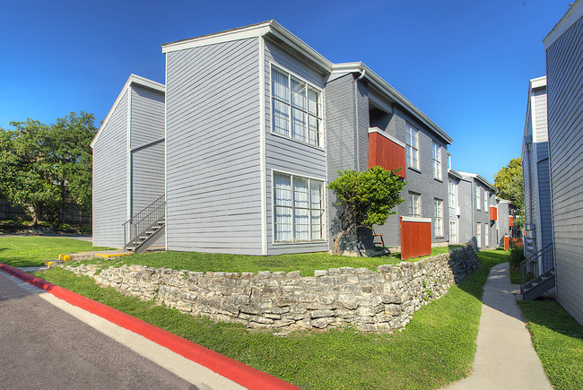 Windbury Apartments in San Antonio, TX - Building Photo - Building Photo