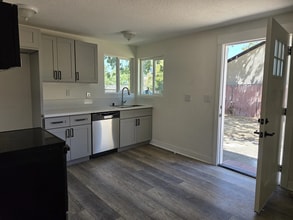 3200 34th Ave in Sacramento, CA - Building Photo - Building Photo