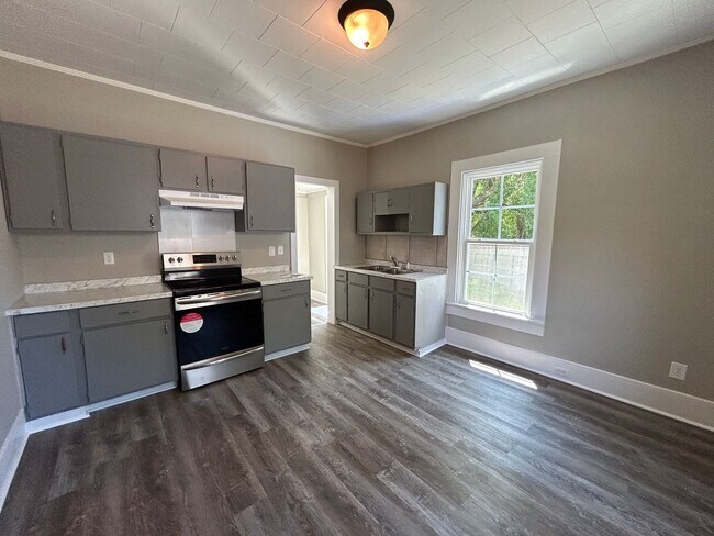 335 Patterson Ave in Mooresville, NC - Building Photo - Building Photo