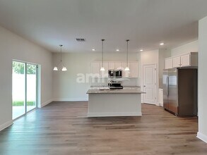 1004 Heavenly Dr in St. Cloud, FL - Building Photo - Building Photo