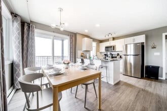 397 Windermere Rd NW in Edmonton, AB - Building Photo - Building Photo