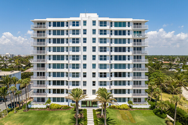 The Dorchester in Delray Beach, FL - Building Photo - Building Photo