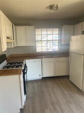 7701 Croftwood Dr in Austin, TX - Building Photo - Building Photo