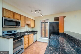 35 Andrew Pl in Baltimore, MD - Building Photo - Building Photo