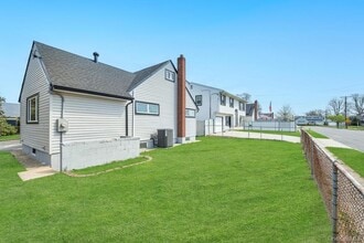 207 August Rd in North Babylon, NY - Building Photo - Building Photo