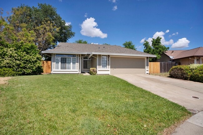 14 Sea Anchor Ct in Sacramento, CA - Building Photo - Building Photo