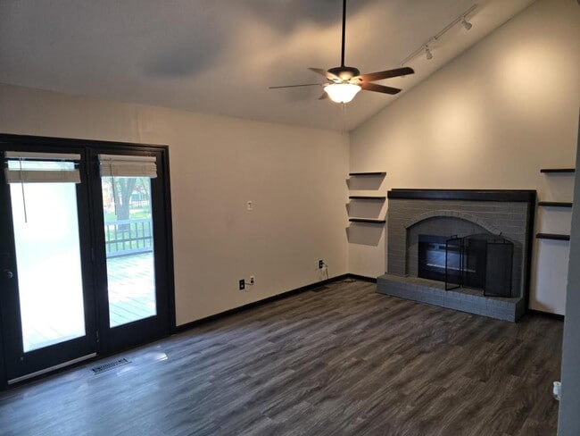 8512 N Pomona Ave in Kansas City, MO - Building Photo - Building Photo