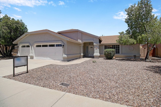4326 W Creedance Blvd