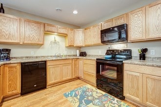 Park Place Townhomes in Mankato, MN - Building Photo - Interior Photo