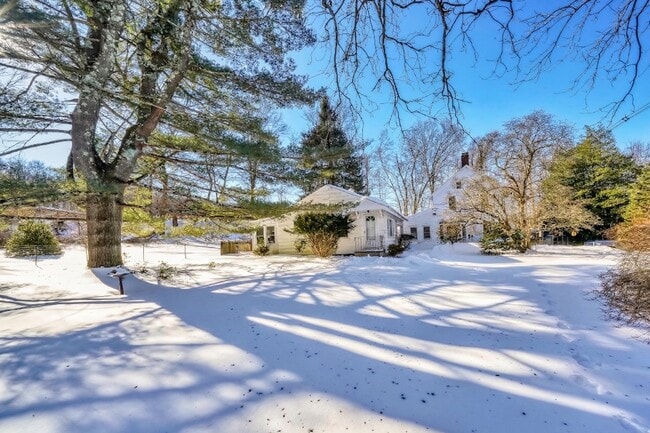 59 Furnace Rd in Chester, NJ - Building Photo - Building Photo