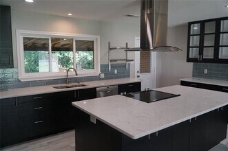 653 Kessler Blvd in Sherman, TX - Building Photo - Building Photo