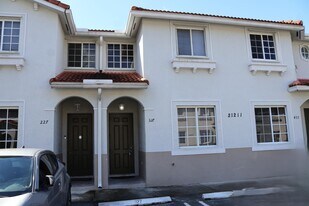 21211 NW 14th Pl in Miami Gardens, FL - Building Photo