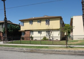 7117 Fulton Ave in North Hollywood, CA - Building Photo