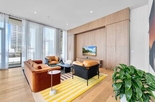 698 N Miami Ave in Miami, FL - Building Photo