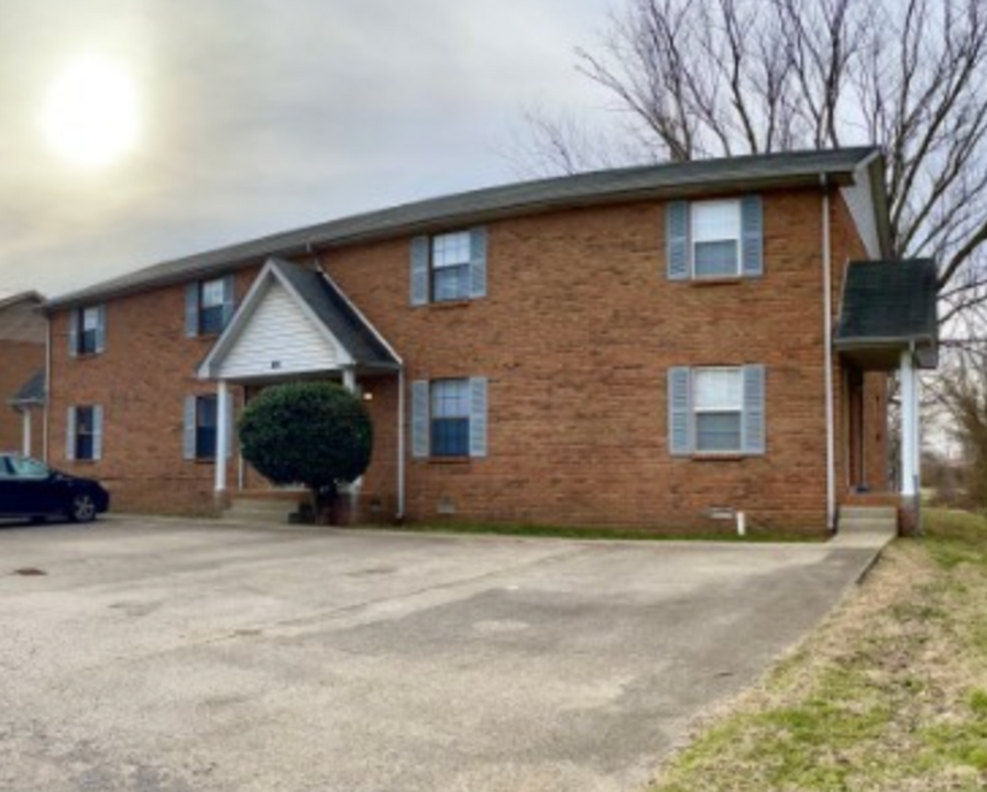 1620 Baltimore Dr-Unit -1620 Baltimore Dr Unit B in Clarksville, TN - Building Photo