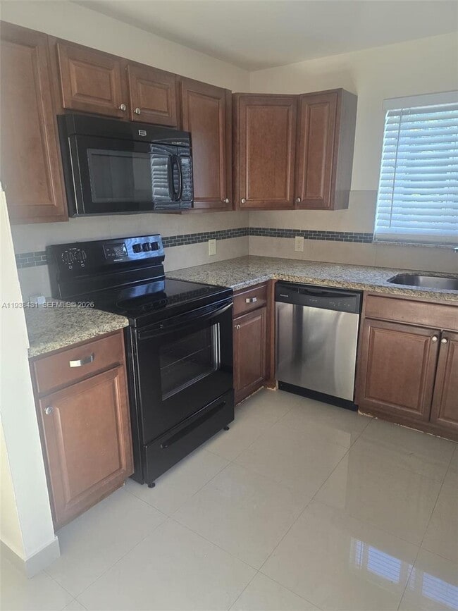 property at 451 S 19th Ave