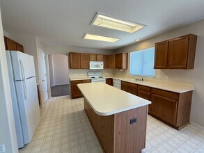 3210 S Biscay Way in Aurora, CO - Foto de edificio - Building Photo