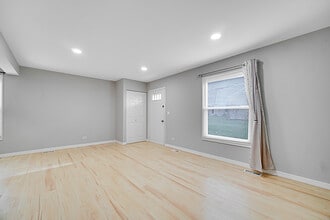 235 Harvest Ct in Vernon Hills, IL - Building Photo - Building Photo