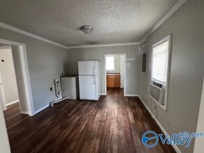 305 Oak St in Athens, AL - Building Photo - Building Photo