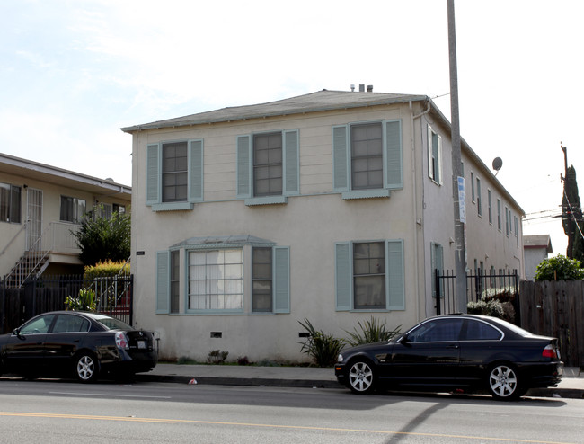 3028 E 7th St in Long Beach, CA - Foto de edificio - Building Photo