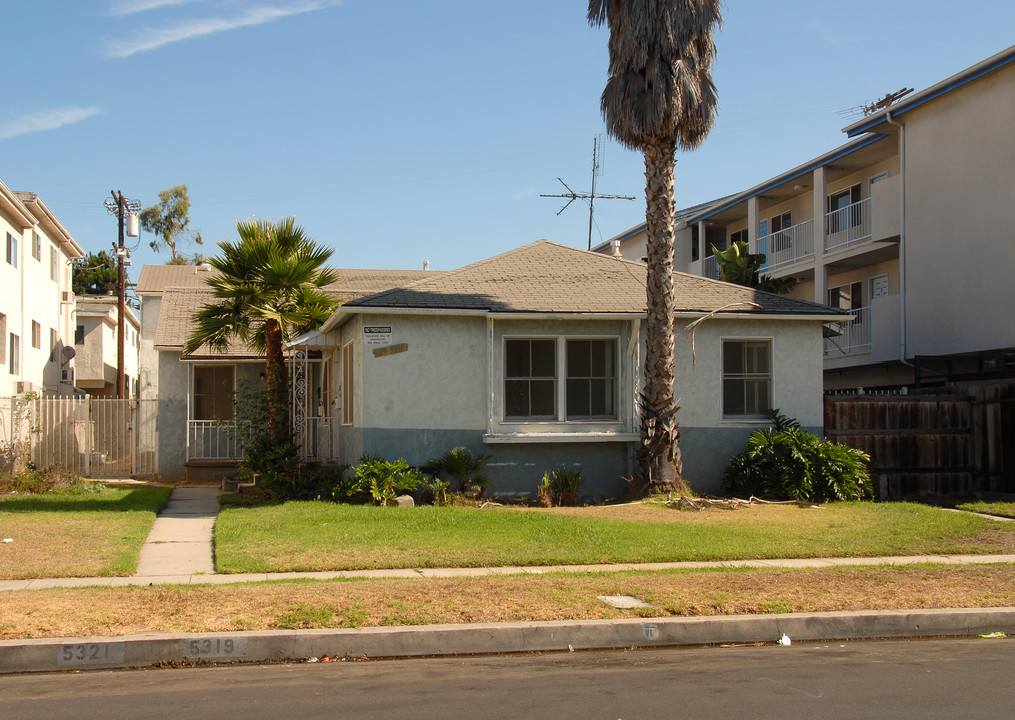 5319-5321 W 93rd St in Los Angeles, CA - Building Photo