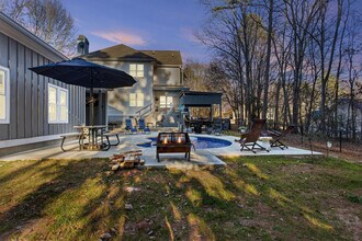 66 Woodmont Ln in Jefferson, GA - Building Photo - Building Photo