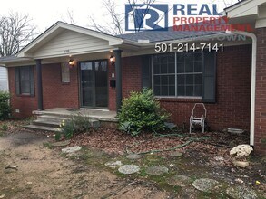 5109 N Cedar St in North Little Rock, AR - Foto de edificio - Building Photo