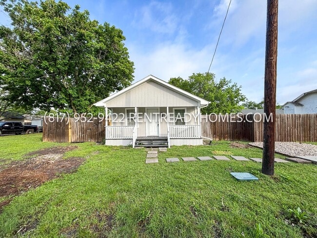 property at 404 Oak St