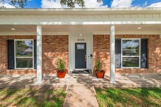 8526 Hiawatha Dr in Houston, TX - Building Photo - Building Photo