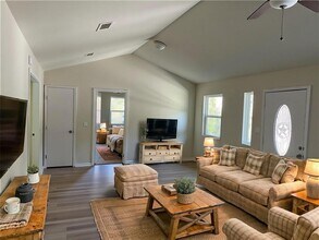 90 Megan Ln in Cleveland, TX - Building Photo - Building Photo