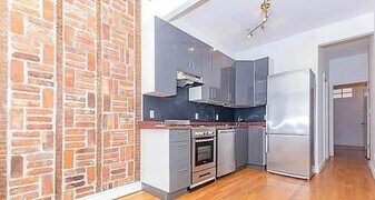 105 Wilson Ave, Unit 2R in Brooklyn, NY - Building Photo