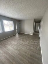 1385 Guenther Rd in Dayton, OH - Building Photo - Building Photo