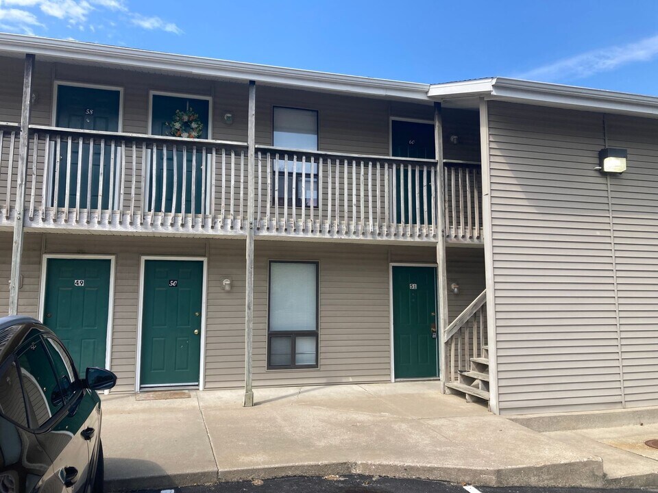 856 State Rte D in Osage Beach, MO - Foto de edificio