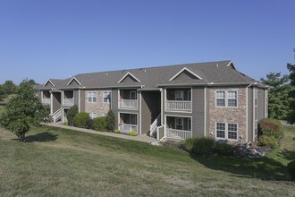 Timber Lakes at Red Bridge in Kansas City, MO - Foto de edificio - Building Photo