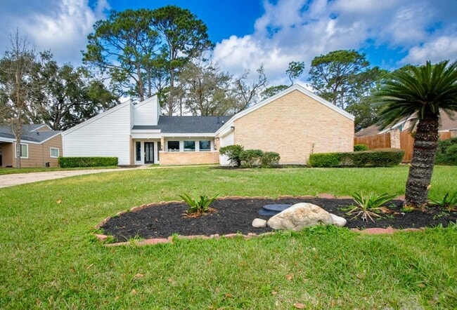 property at 3322 Robinson Rd