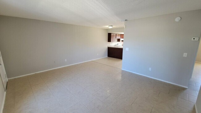 130 Las Brisas Way in Kissimmee, FL - Building Photo - Building Photo