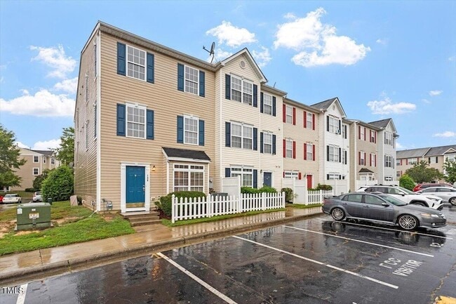 property at 8600 Neuse Landing Ln