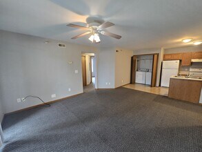 611 Johnson St in Waterloo, IA - Building Photo - Building Photo