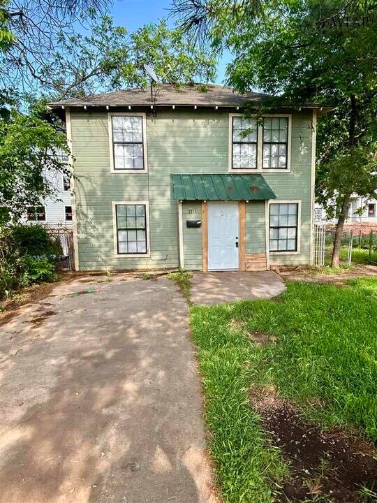 1711 Beverly Dr in Wichita Falls, TX - Building Photo