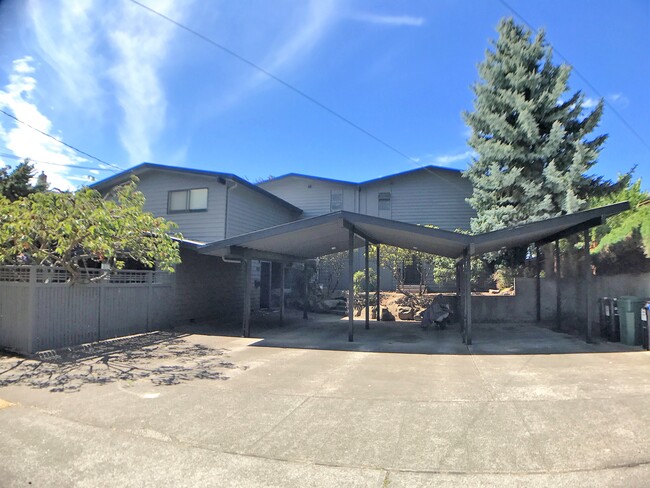 4223 3rd Avenue Northwest, Unit 4223