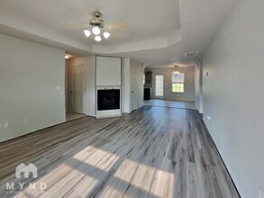 5635 S Farm Rd 145 in Springfield, MO - Building Photo - Building Photo