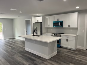 5511 Ponce De Leon Blvd in Sebring, FL - Building Photo - Building Photo