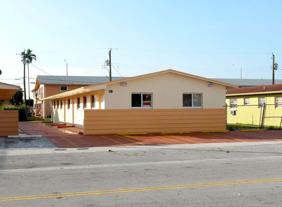 28-36 W 24th St in Hialeah, FL - Building Photo