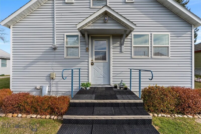 17 Walnut in Willow Creek, MT - Building Photo