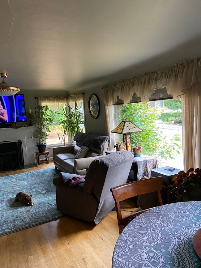 property at 918 S 258th Pl