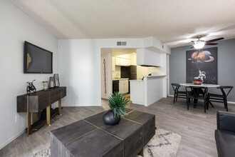 Stonybrook Apartments in Phoenix, AZ - Building Photo - Building Photo