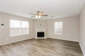 5714 Roundup Trail in Arlington, TX - Building Photo - Building Photo