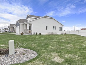 1297 E 330 S in Hyrum, UT - Building Photo - Building Photo