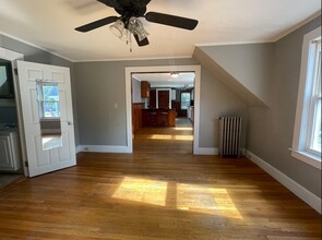 67 Pearl St, Unit 3 in Middleboro, MA - Foto de edificio - Building Photo